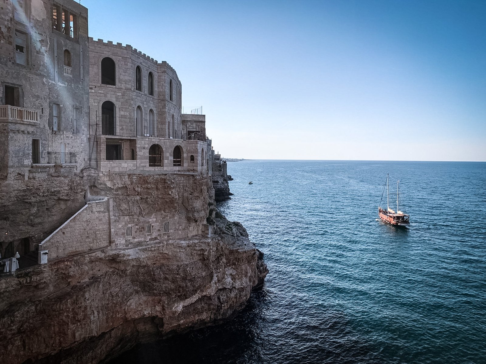 Town on the Cliff, Polignano